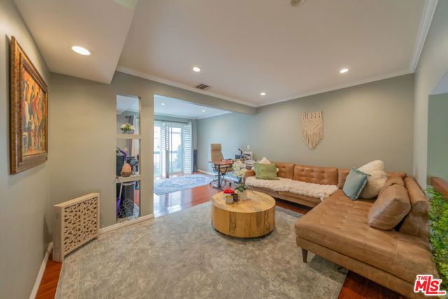 20737 Roscoe Boulevard 704, Winnetka (los Angeles), CA 91306