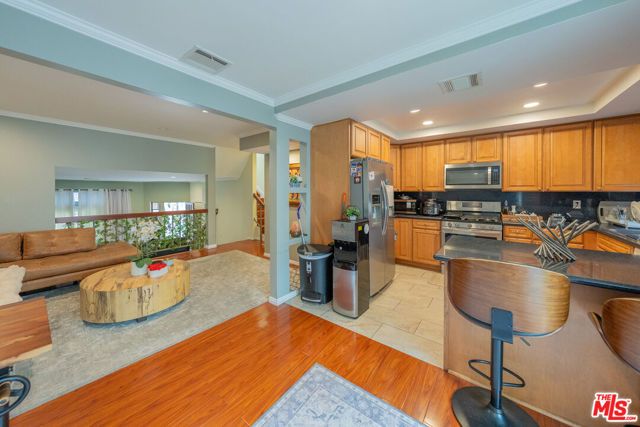 20737 Roscoe Boulevard 704, Winnetka (los Angeles), CA 91306