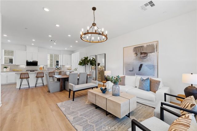 253 Sash, Irvine, CA 92618