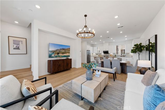 253 Sash, Irvine, CA 92618