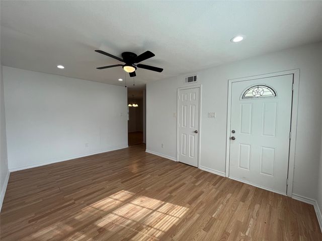 5828 Lazy River Drive, Dallas, TX 75241