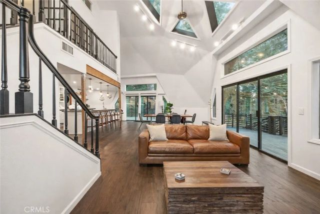 1349 Valley View, Crestline, CA 92325