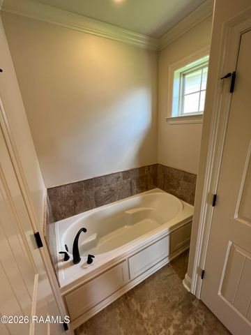 204 Crenshaw Drive, Lafayette, LA 70508