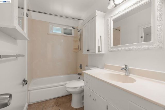 921 Rock Ave, Fremont, CA 94536