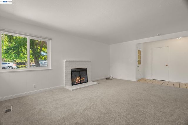 921 Rock Ave, Fremont, CA 94536