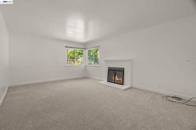 921 Rock Ave, Fremont, CA 94536
