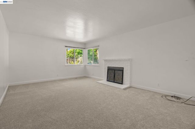921 Rock Ave, Fremont, CA 94536