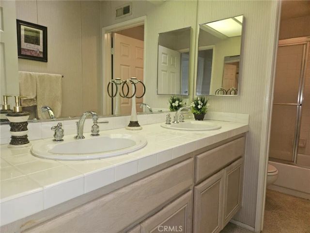 1050 Ginger Circle, Corona, CA 92879
