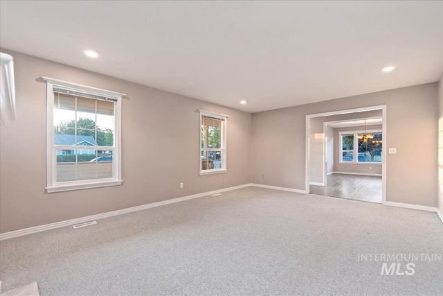 885 Aspen Place, Mountain Home, ID 83647