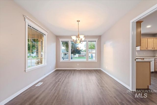 885 Aspen Place, Mountain Home, ID 83647