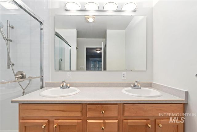 885 Aspen Place, Mountain Home, ID 83647