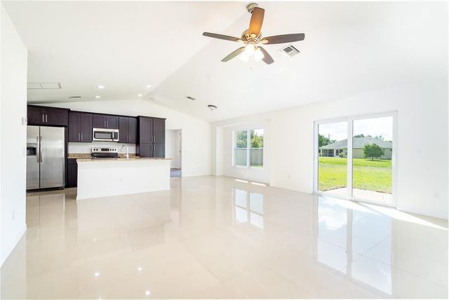 986 SW Romaine Lane, Port St. Lucie, FL 34953