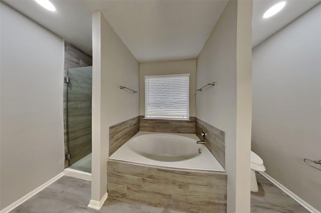 10834 Glenora Drive, Houston, TX 77065