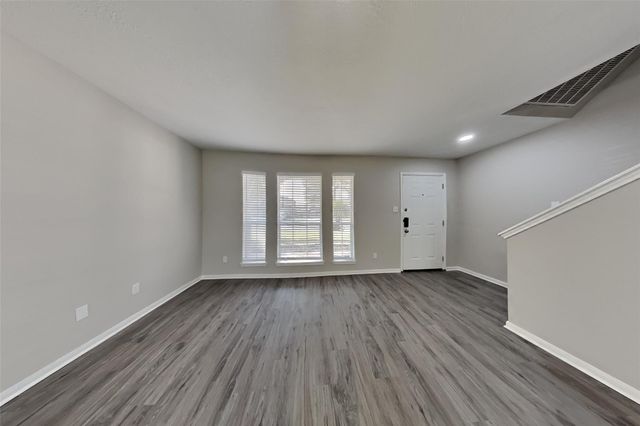 10834 Glenora Drive, Houston, TX 77065