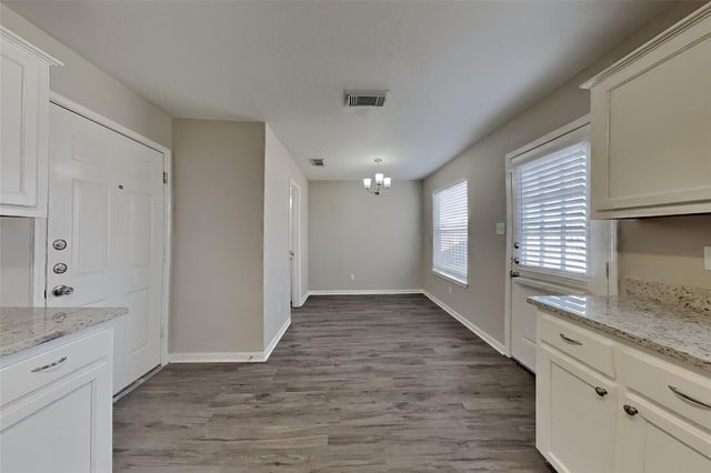 10834 Glenora Drive, Houston, TX 77065