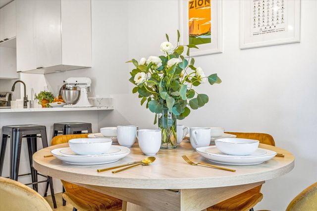 4058 Wilshire Circle 48, Shoreview, MN 55126