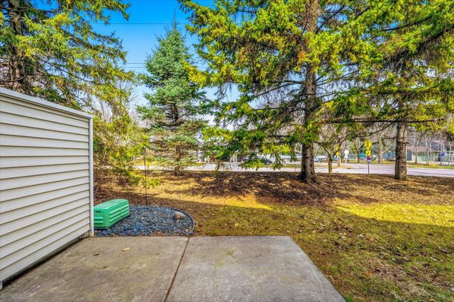 4058 Wilshire Circle 48, Shoreview, MN 55126