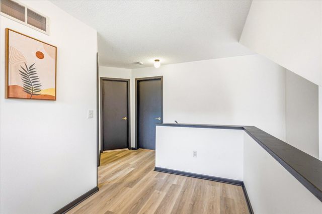 4058 Wilshire Circle 48, Shoreview, MN 55126