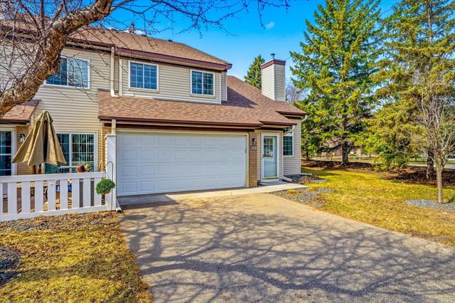 4058 Wilshire Circle 48, Shoreview, MN 55126