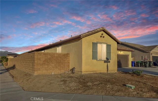 996 Forster Court, Hemet, CA 92543