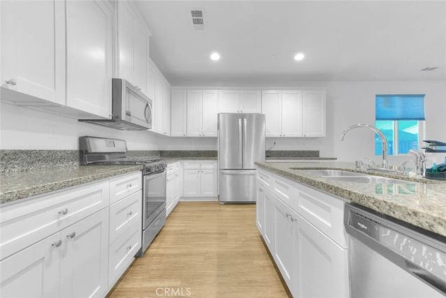 996 Forster Court, Hemet, CA 92543