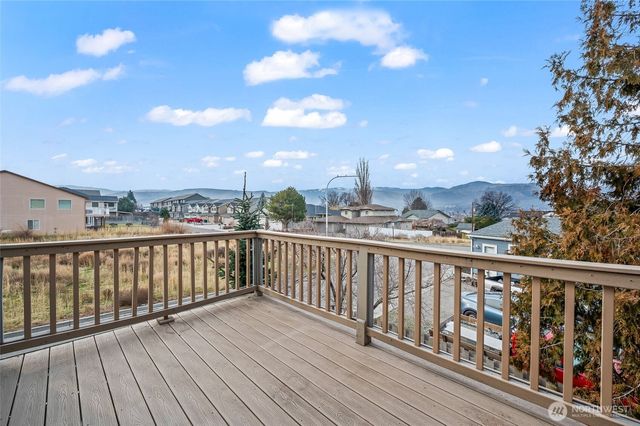 1074 Corum Circle, East Wenatchee, WA 98802