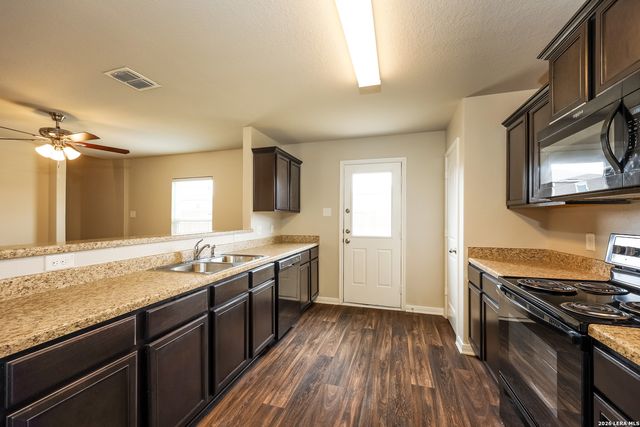 6814 Treselle, San Antonio, TX 78252