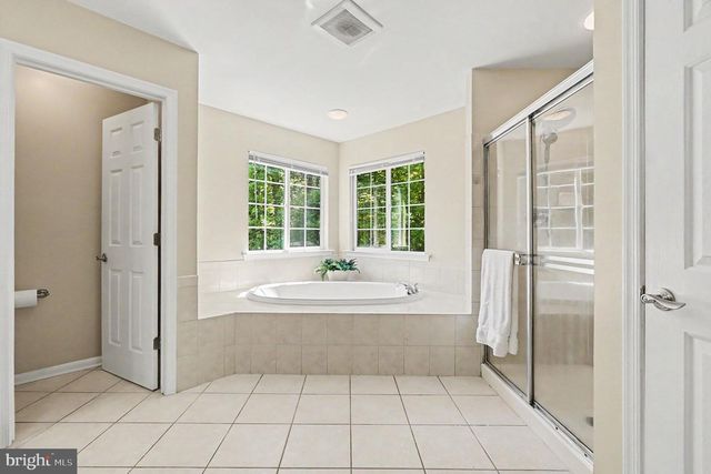 19 CRESCENT LINKS DR, North East, MD 21901