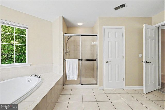 19 CRESCENT LINKS DR, North East, MD 21901