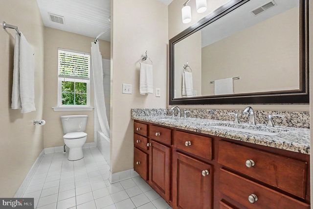 19 CRESCENT LINKS DR, North East, MD 21901