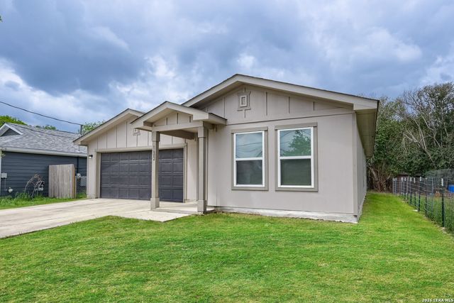 1602 Sunset St, Seguin, TX 78155