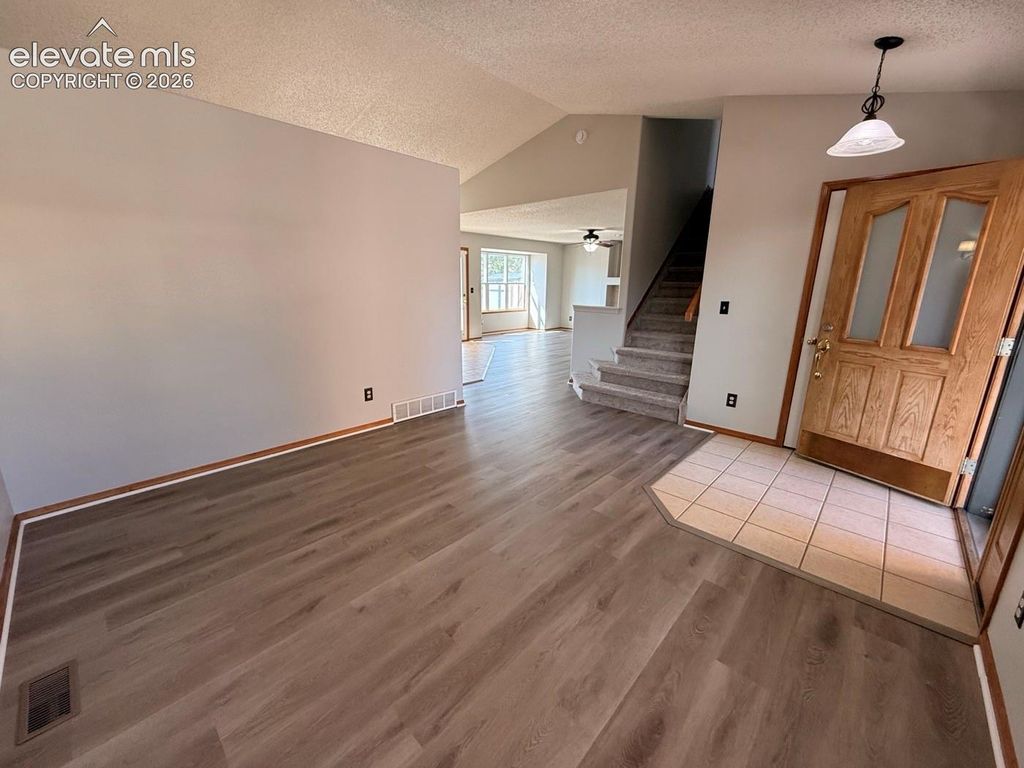7042 Grand Prairie Drive, Colorado Springs, CO 80923 — photo 4