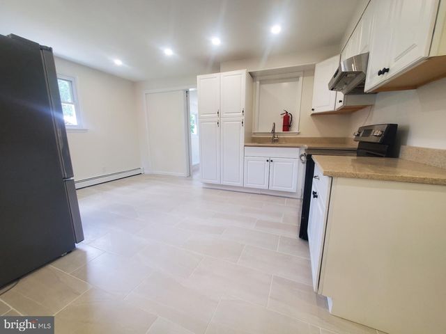 520 W VIRGINIA RD, Browns Mills, NJ 08015