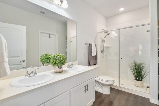 106 Willowbend Loop, Mabank, TX 75147