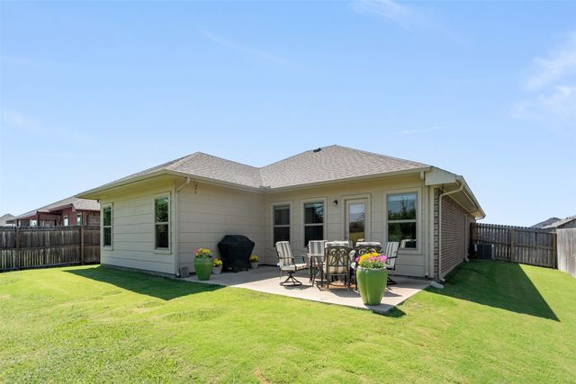 106 Willowbend Loop, Mabank, TX 75147