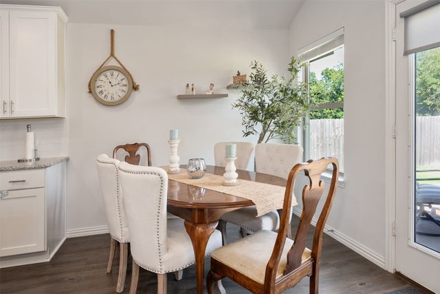 106 Willowbend Loop, Mabank, TX 75147