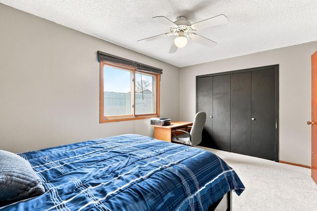 19 Heights Road NW, Saint Michael, MN 55376