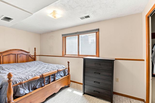 19 Heights Road NW, Saint Michael, MN 55376