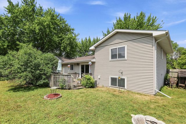 19 Heights Road NW, Saint Michael, MN 55376