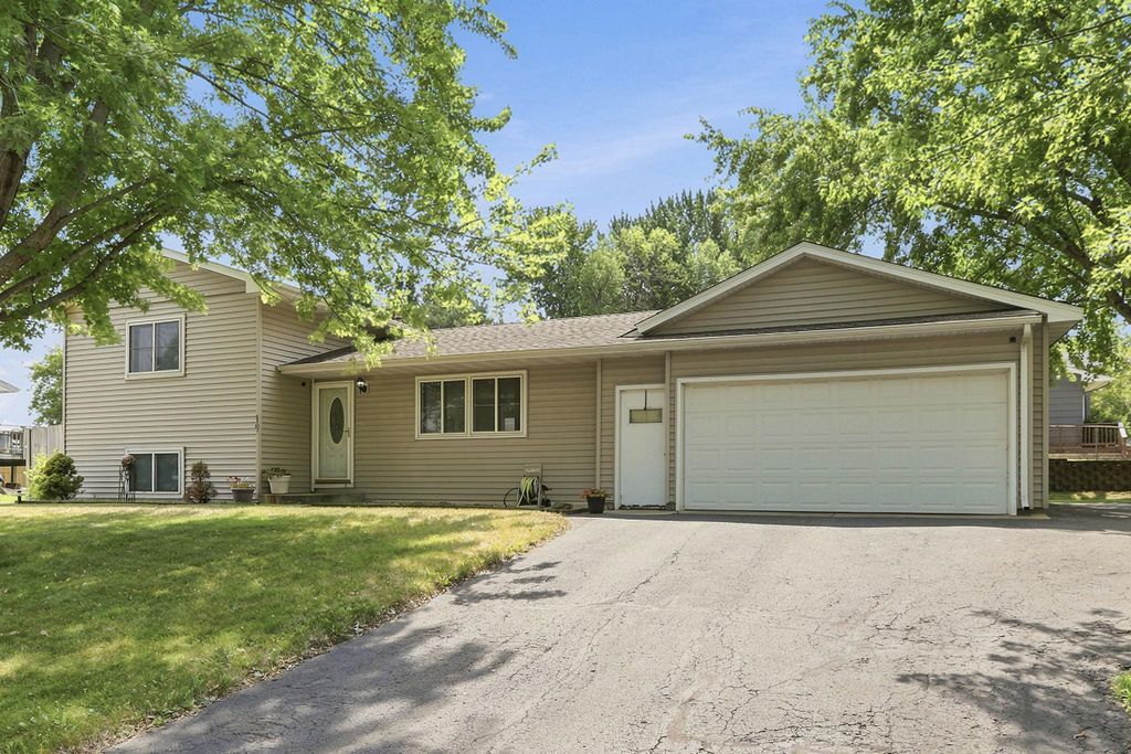 19 Heights Road NW, Saint Michael, MN 55376