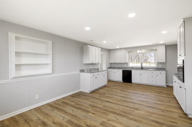 832 Hull Ave, Lewisburg, TN 37091