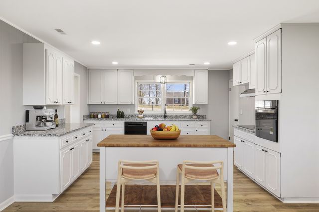 832 Hull Ave, Lewisburg, TN 37091