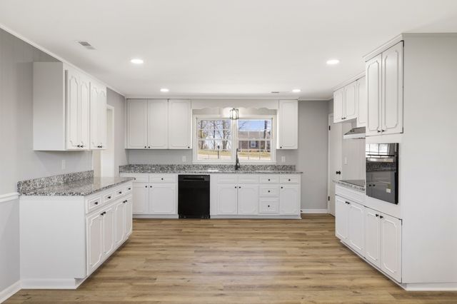 832 Hull Ave, Lewisburg, TN 37091