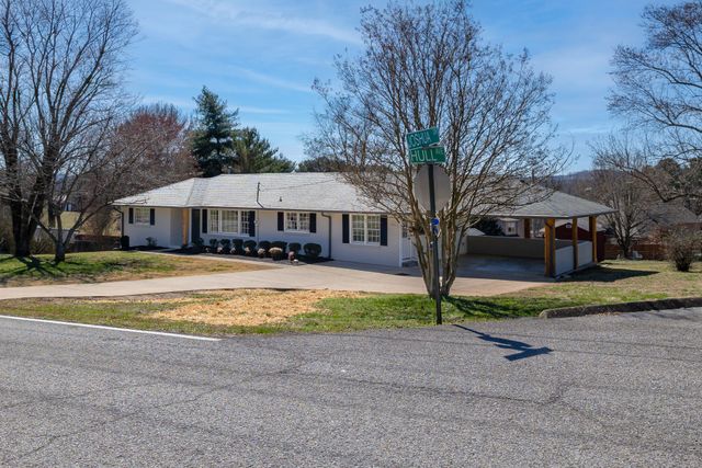 832 Hull Ave, Lewisburg, TN 37091