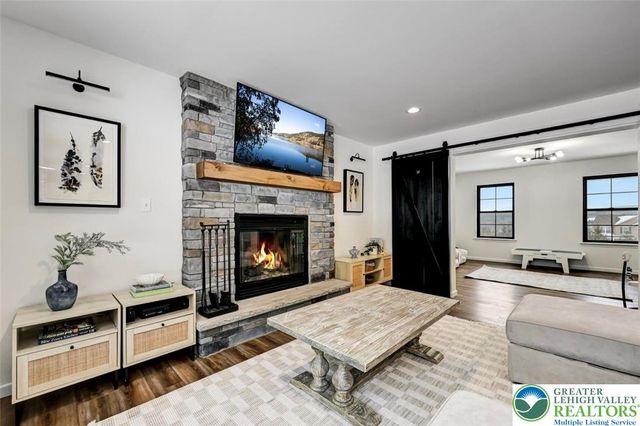 208 Bryan Drive, Polk Twp, PA 18333