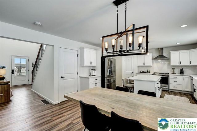 208 Bryan Drive, Polk Twp, PA 18333