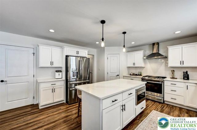 208 Bryan Drive, Polk Twp, PA 18333