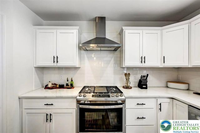 208 Bryan Drive, Polk Twp, PA 18333