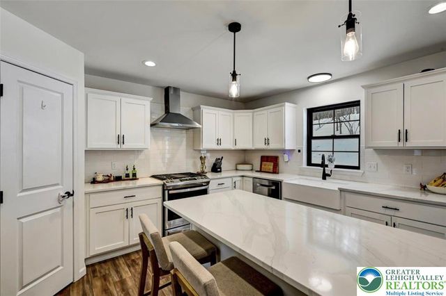 208 Bryan Drive, Polk Twp, PA 18333