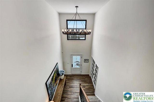 208 Bryan Drive, Polk Twp, PA 18333